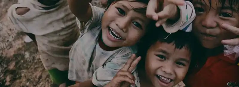 Lachende kinderen in Karnataka, India